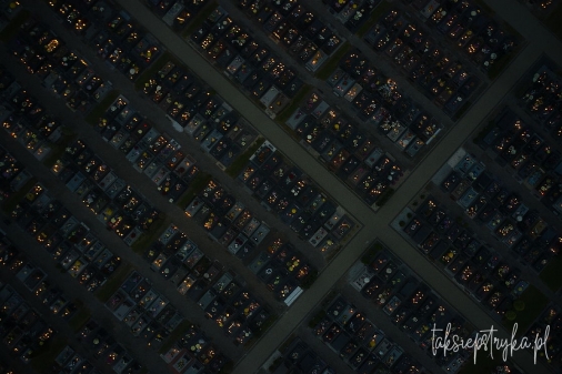 Cmentarz zamknięty? No to lecimy